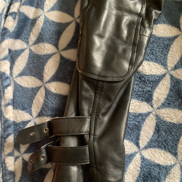 Danier Black Leather Jacket - Picture 7 of 9